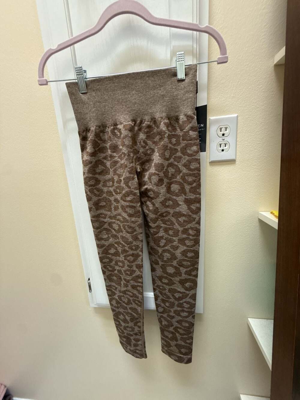 NVGTN Seamless Leopard Print High Waisted Leggings